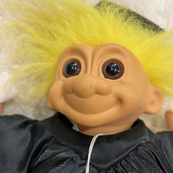 Troll Graduation Doll Russ Berrie cap & Gown 7.5” - Picture 7 of 7